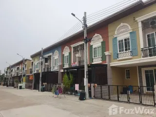 For sale 4 ベッドルーム townhouse in Bang Khae, Bangkok