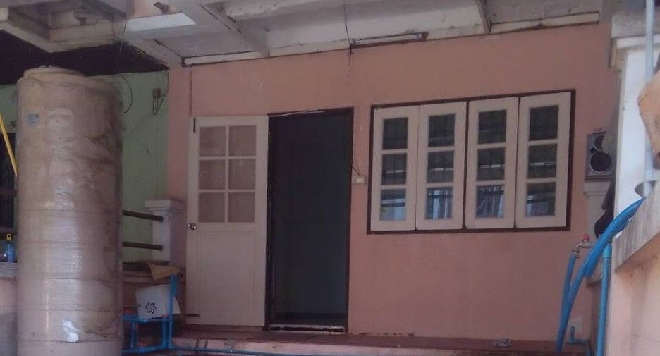 出租 2 卧室 联排别墅 在 Lam Luk Ka, Pathum Thani