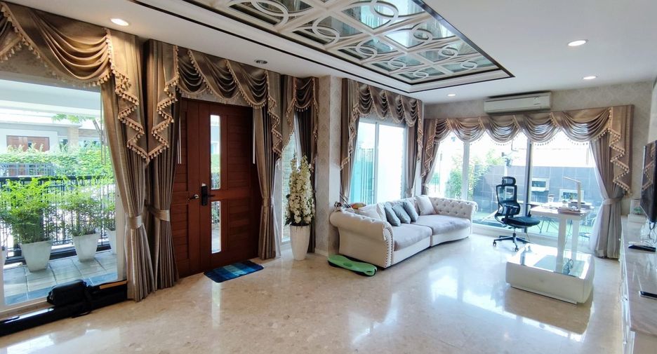 For sale 4 bedrooms house in Khan Na Yao, Bangkok