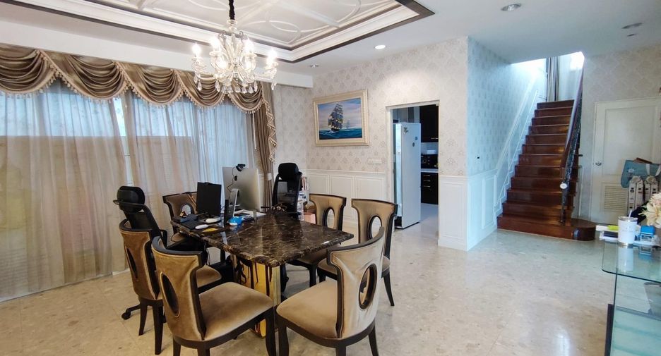 For sale 4 bedrooms house in Khan Na Yao, Bangkok