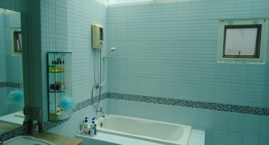 For sale 3 bedrooms townhouse in Rat Burana, Bangkok