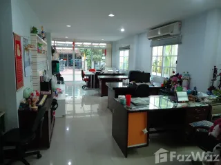For sale 3 bedrooms townhouse in Rat Burana, Bangkok