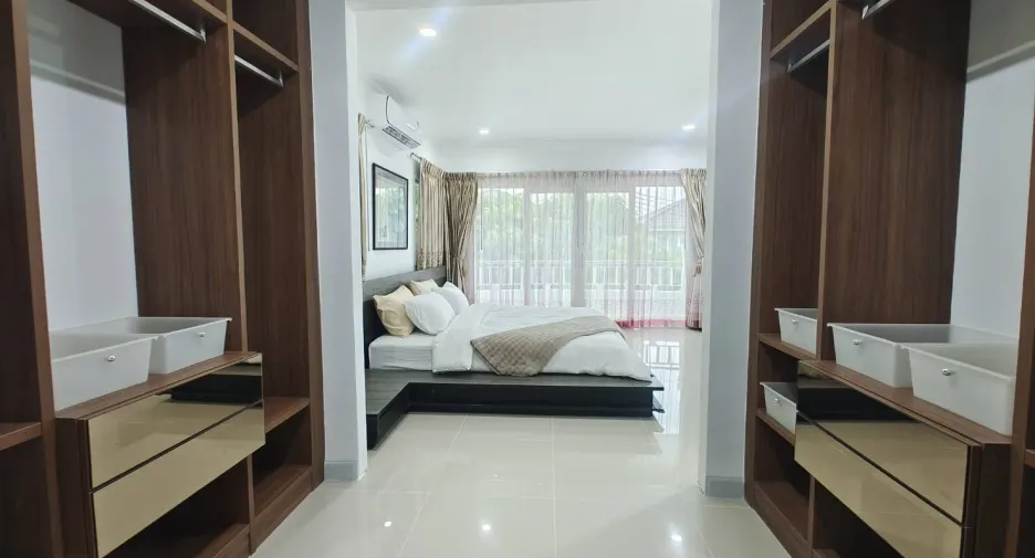 For rent 4 bedrooms house in Thalang, Phuket