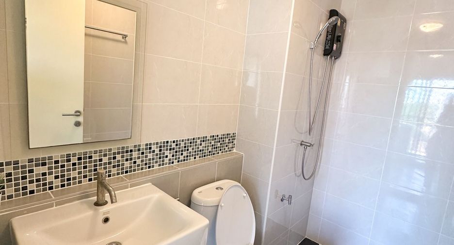 For sale 1 bed condo in Mueang Samut Prakan, Samut Prakan