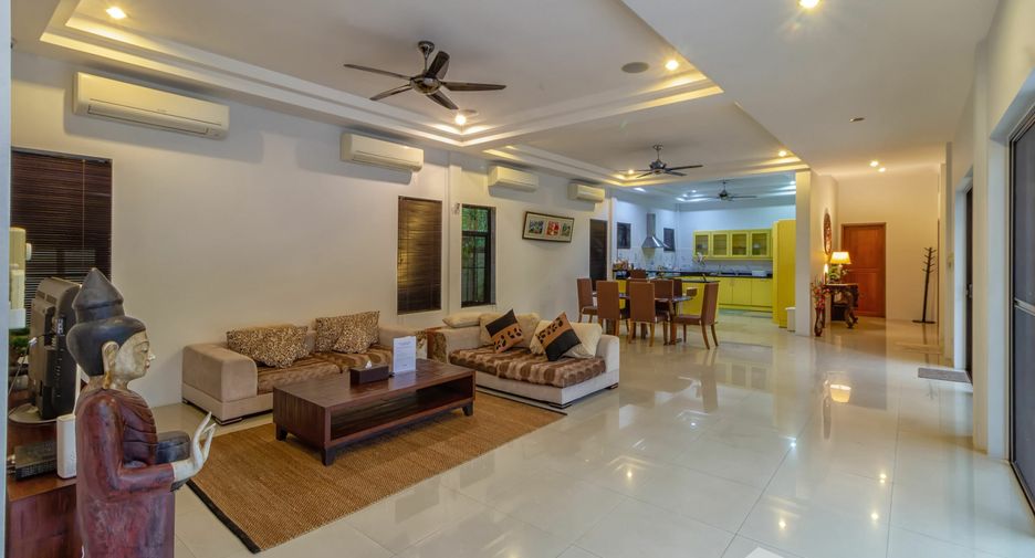 For sale 3 bedrooms villa in Mueang Phuket, Phuket