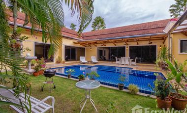 For sale 3 bedrooms villa in Mueang Phuket, Phuket