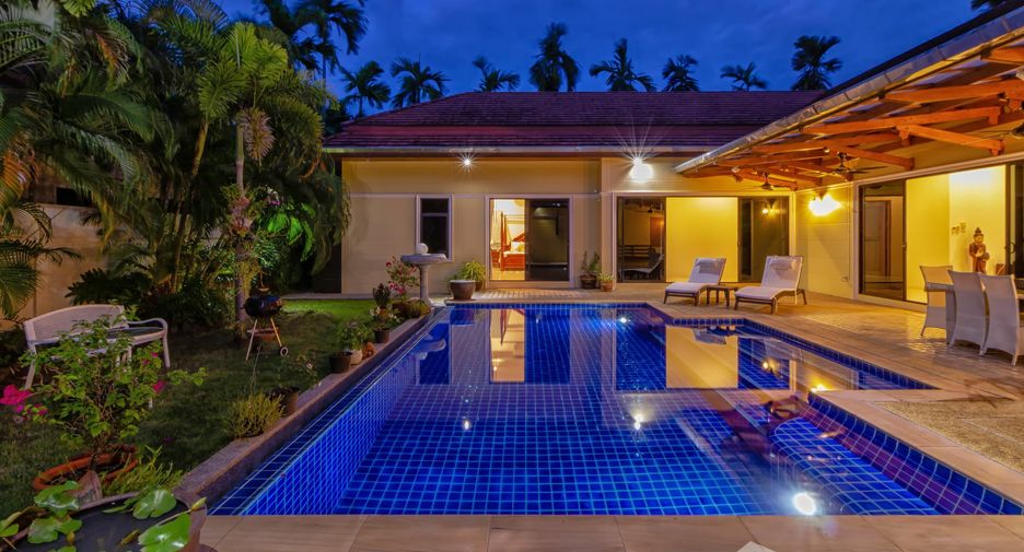 For sale 3 bedrooms villa in Mueang Phuket, Phuket