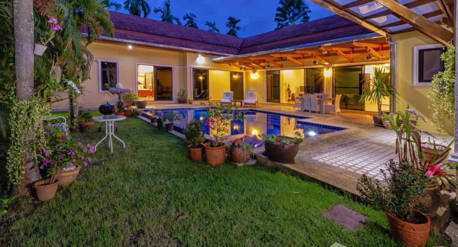 For sale 3 bedrooms villa in Mueang Phuket, Phuket