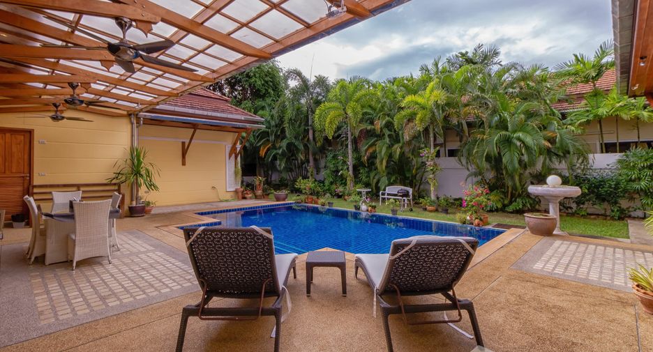 For sale 3 bedrooms villa in Mueang Phuket, Phuket