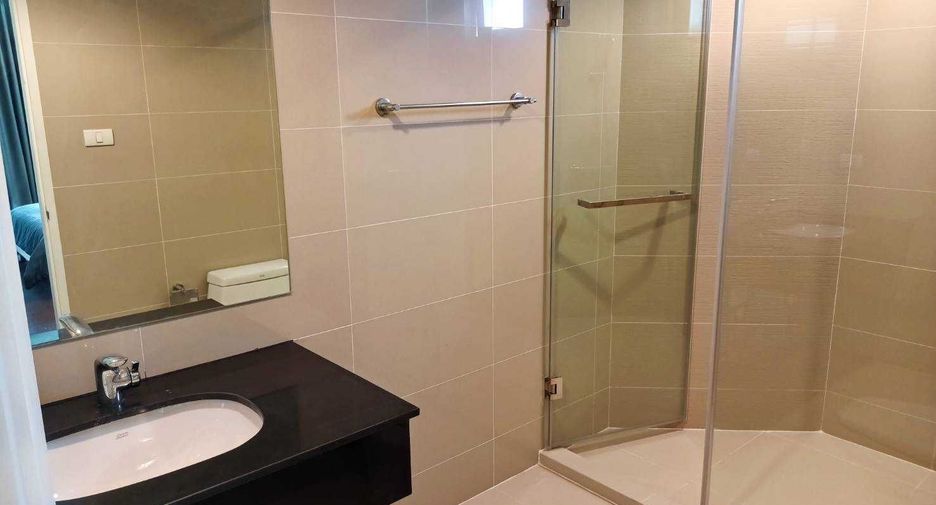À vendre et à louer 5 chambres condo à Huai Khwang, Bangkok