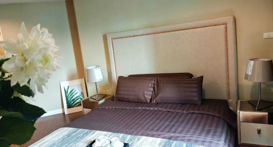 À vendre et à louer 5 chambres condo à Huai Khwang, Bangkok