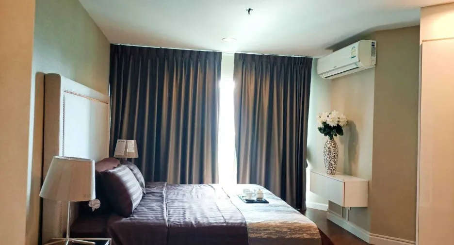 À vendre et à louer 5 chambres condo à Huai Khwang, Bangkok