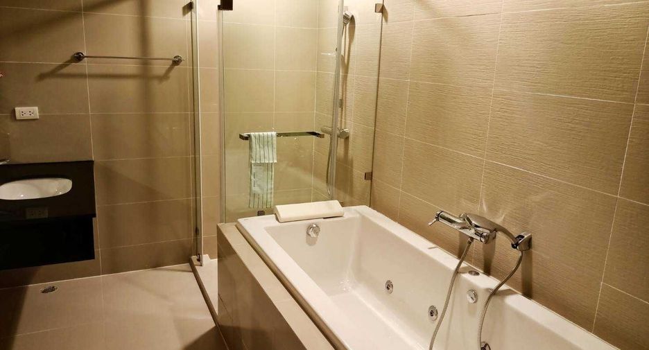 À vendre et à louer 5 chambres condo à Huai Khwang, Bangkok
