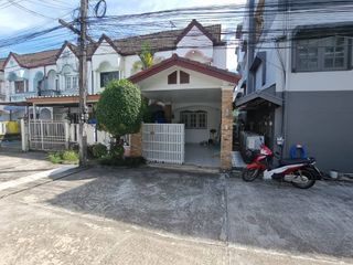 出售 2 卧室 联排别墅 在 Phuket Town, 普吉