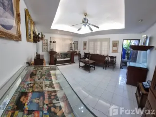 出售 2 卧室 联排别墅 在 Phuket Town, 普吉