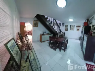 出售 2 卧室 联排别墅 在 Phuket Town, 普吉