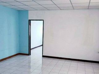 For sale 4 bedrooms townhouse in Khlong Sam Wa, Bangkok