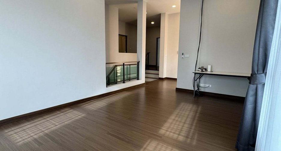 For sale and for rent 4 bedrooms house in Bang Phli, Samut Prakan