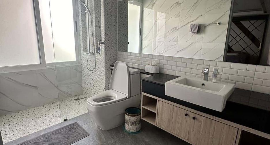 For sale 3 bedrooms villa in Mueang Phuket, Phuket