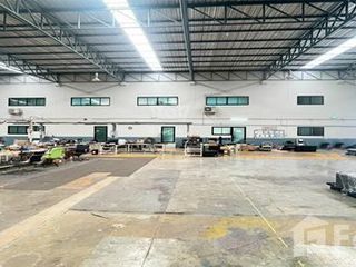 Casa en venta de estudio en Krathum Baen, Samut Sakhon