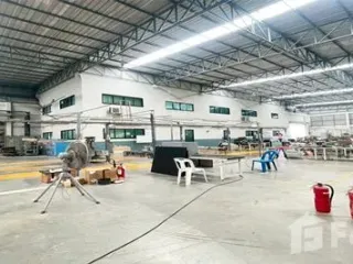 Casa en venta de estudio en Krathum Baen, Samut Sakhon
