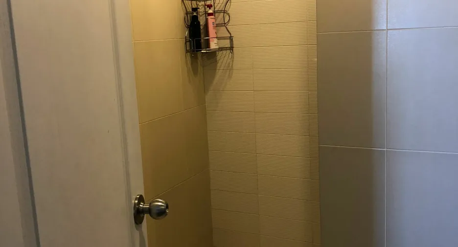 For sale and for rent 3 bedrooms condo in Huai Khwang, Bangkok