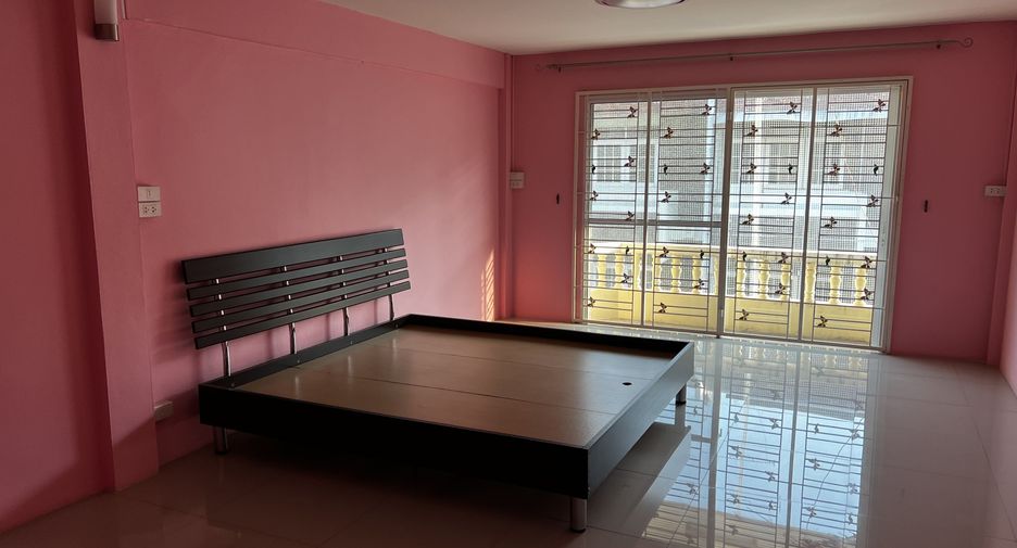 For rent and for sale 5 bedrooms townhouse in Mueang Nakhon Pathom, Nakhon Pathom