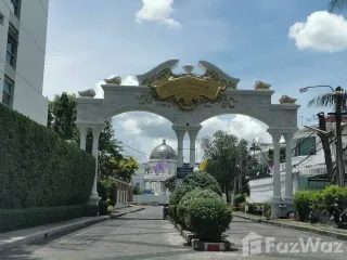 For sale 4 bedrooms house in Phra Khanong, Bangkok