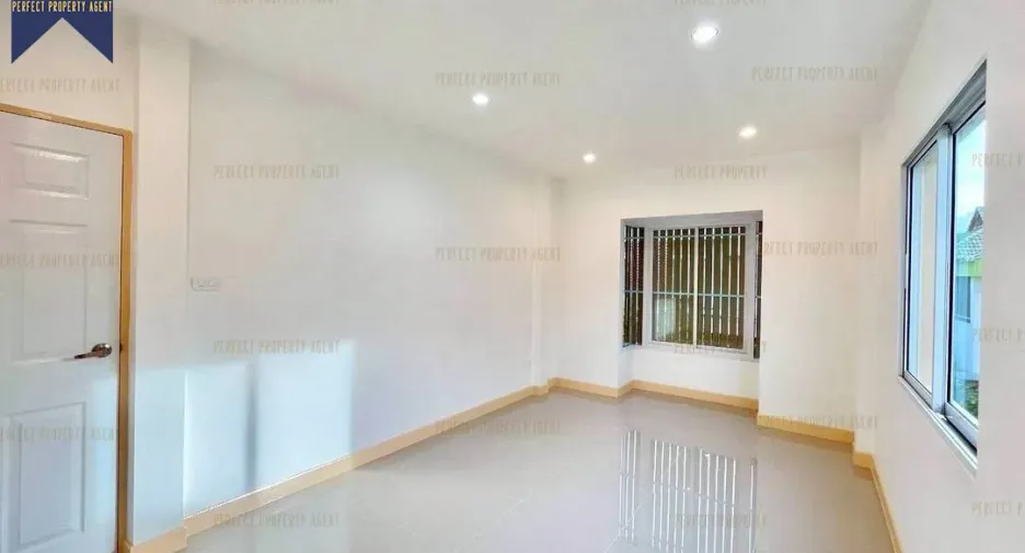 For sale 4 ベッドルーム townhouse in Bang Bua Thong, Nonthaburi