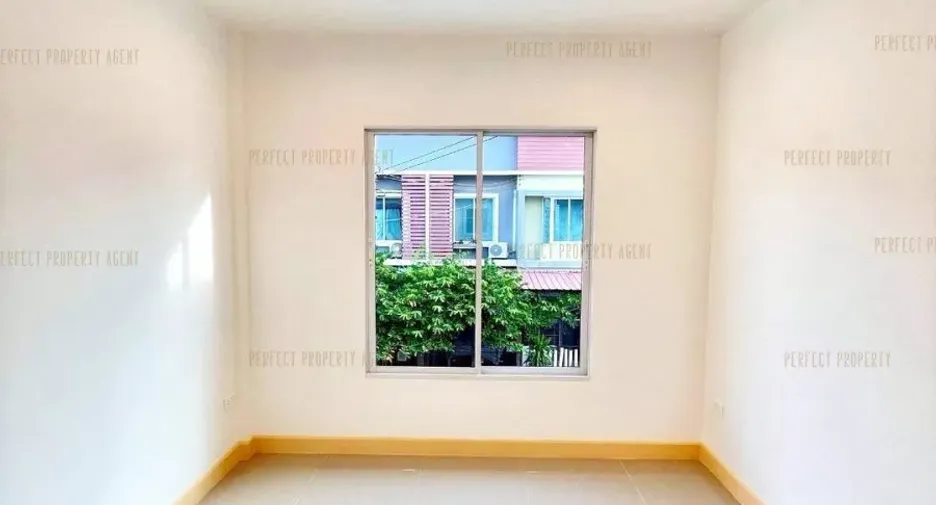 For sale 4 ベッドルーム townhouse in Bang Bua Thong, Nonthaburi