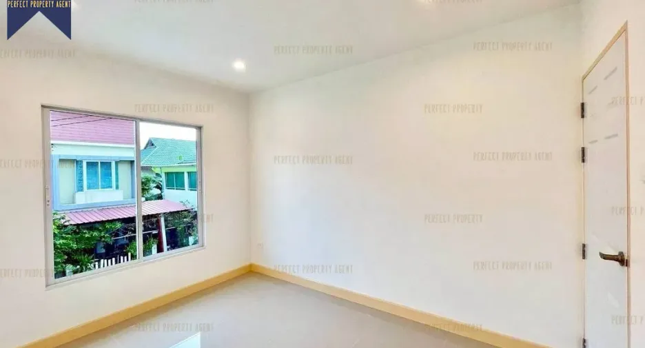 For sale 4 ベッドルーム townhouse in Bang Bua Thong, Nonthaburi