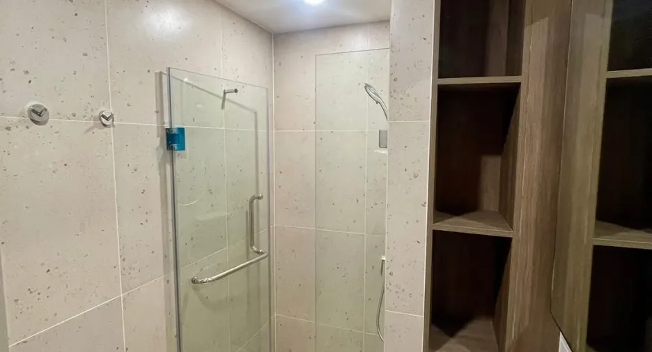 À vendre 1 chambre condo à Lam Luk Ka, Pathum Thani