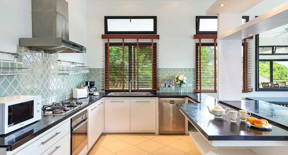 For rent 4 ベッドルーム villa in Mueang Phuket, Phuket