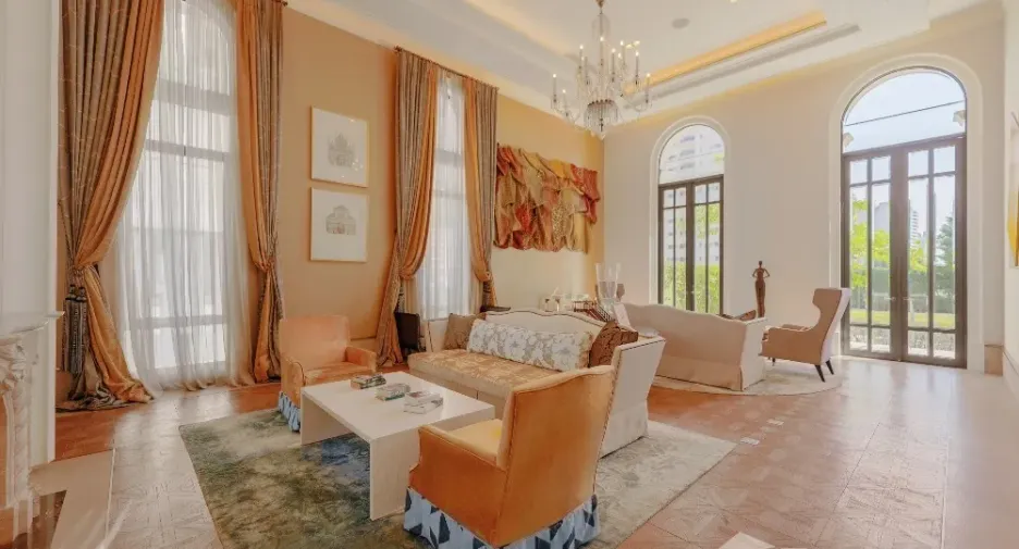 Condo en venta y en alquiler de 3 habitaciones en Khlong Toei, Bangkok