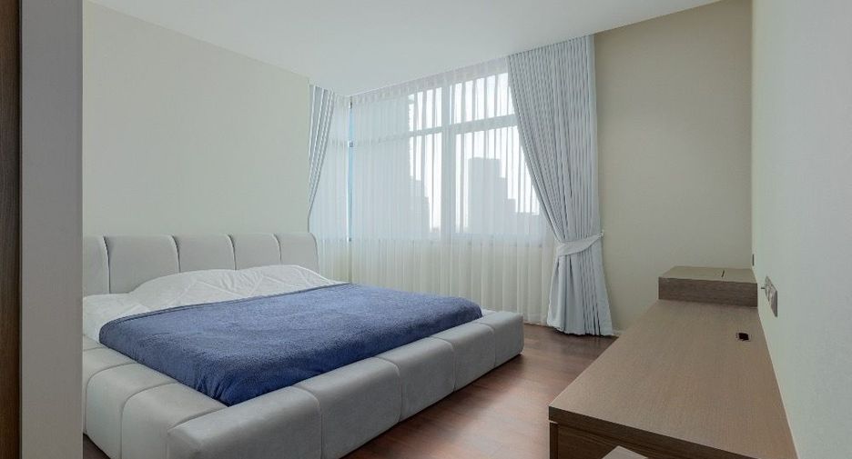 Condo en venta y en alquiler de 3 habitaciones en Khlong Toei, Bangkok