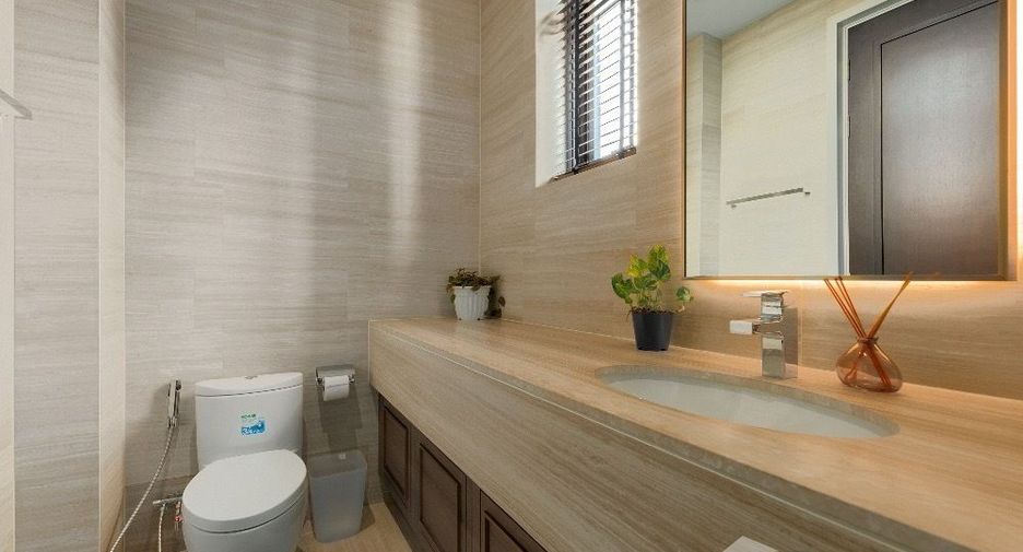 Condo en venta y en alquiler de 3 habitaciones en Khlong Toei, Bangkok