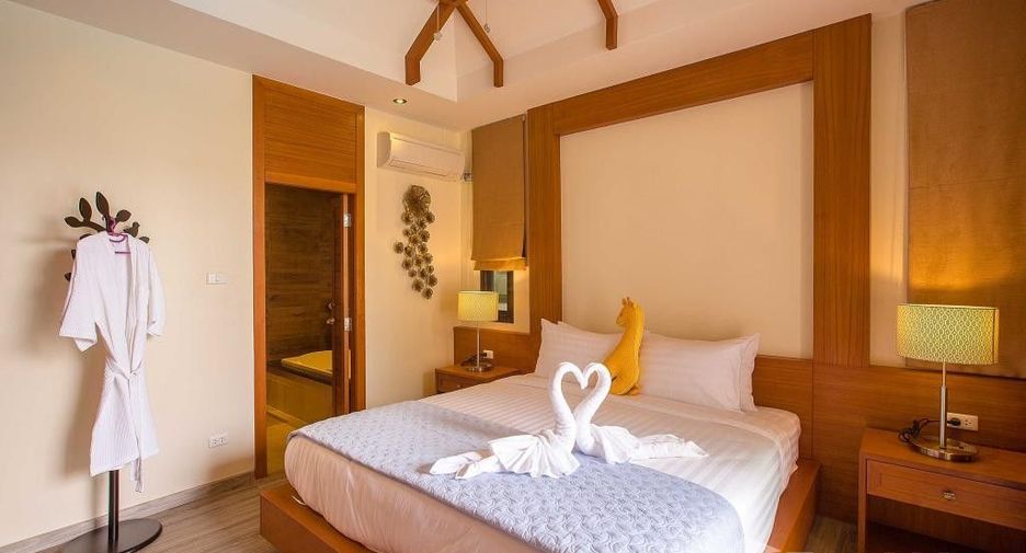 For rent 6 bedrooms villa in Mueang Phuket, Phuket