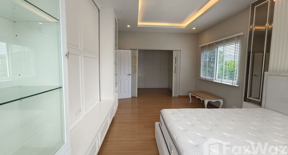 À louer 3 chambres maison de ville à Pak Kret, Nonthaburi