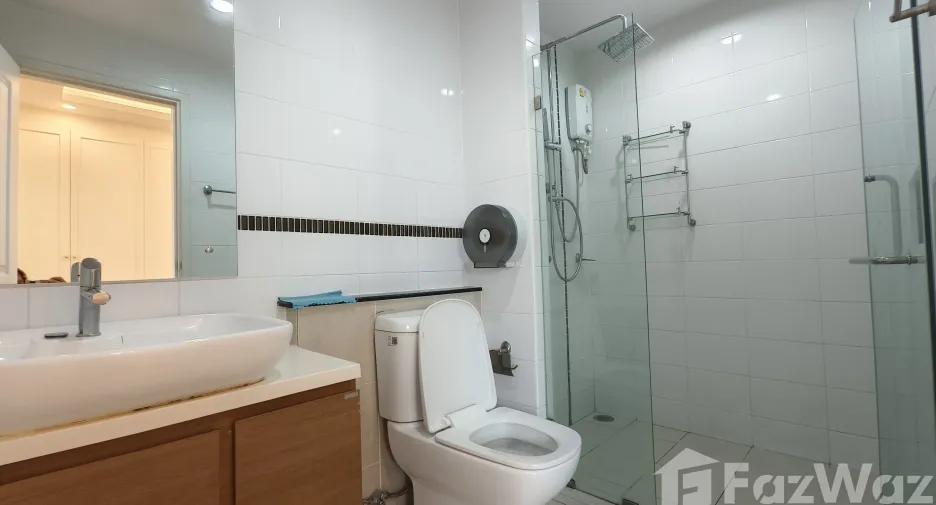 For rent 3 bedrooms townhouse in Pak Kret, Nonthaburi