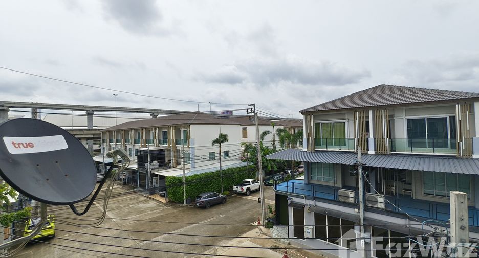 À louer 3 chambres maison de ville à Pak Kret, Nonthaburi