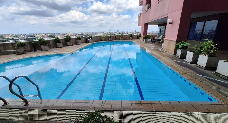 For sale 2 bedrooms condo in Chatuchak, Bangkok