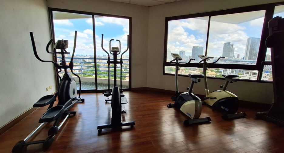 For sale 2 bedrooms condo in Chatuchak, Bangkok