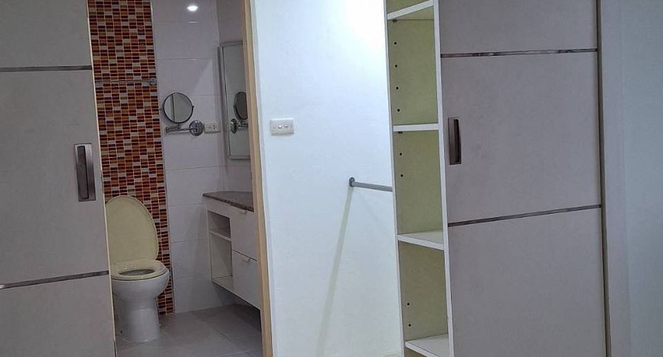 For sale 2 bedrooms condo in Chatuchak, Bangkok