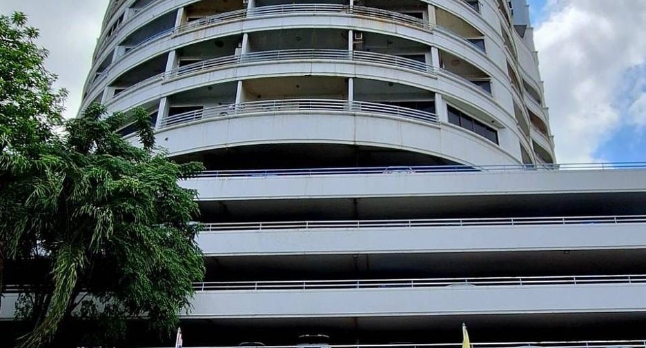 For sale 2 bedrooms condo in Chatuchak, Bangkok