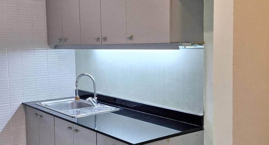 For sale 2 bedrooms condo in Chatuchak, Bangkok