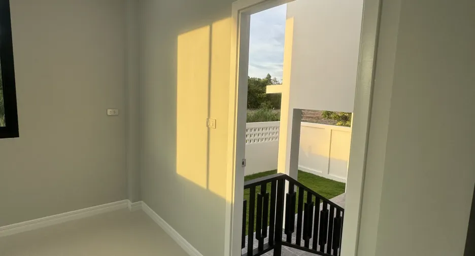 Casa en venta de 3 habitaciones en Ban Khai, Rayong