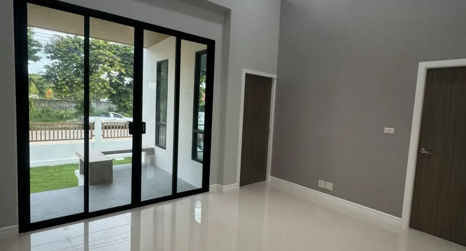 Casa en venta de 3 habitaciones en Ban Khai, Rayong