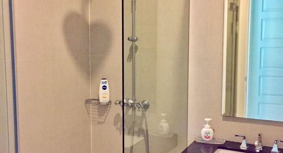 For sale 3 bedrooms condo in Watthana, Bangkok