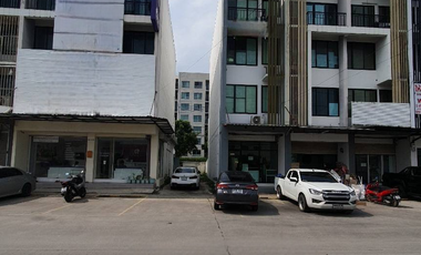 For rent and for sale retail Space in Lat Krabang, Bangkok