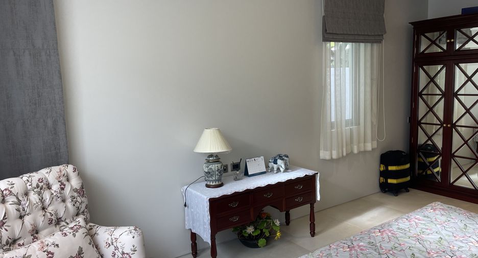 For sale 4 bedrooms villa in Thalang, Phuket